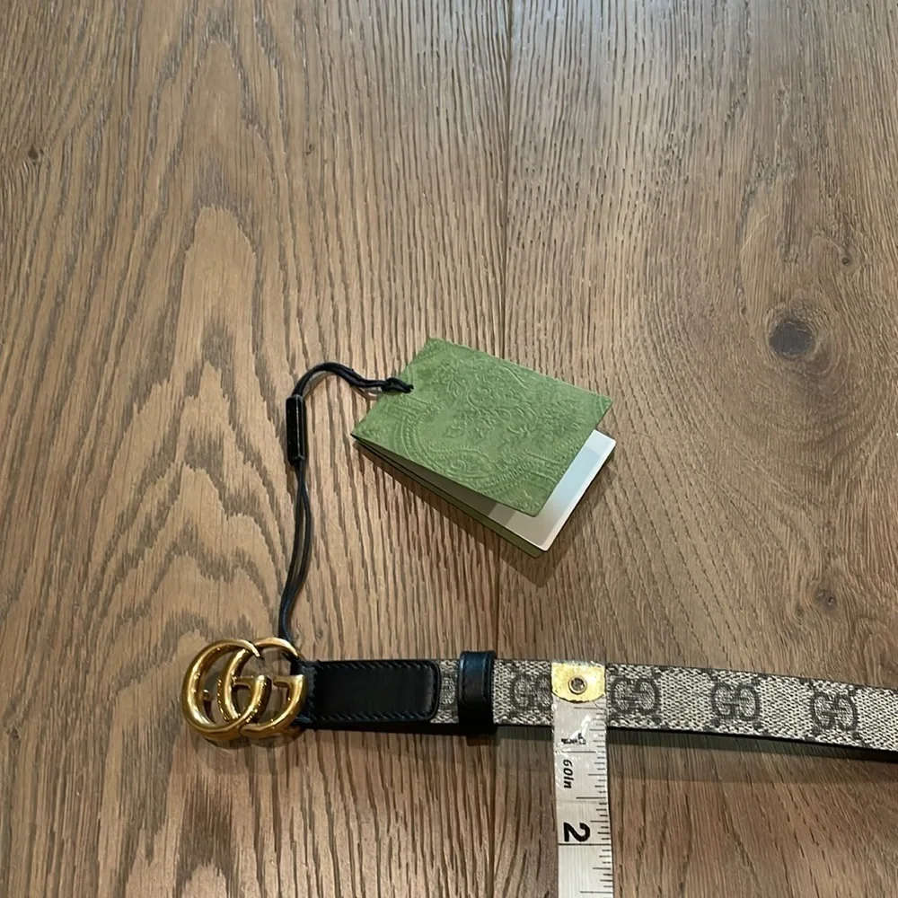 Gucci gg buckle